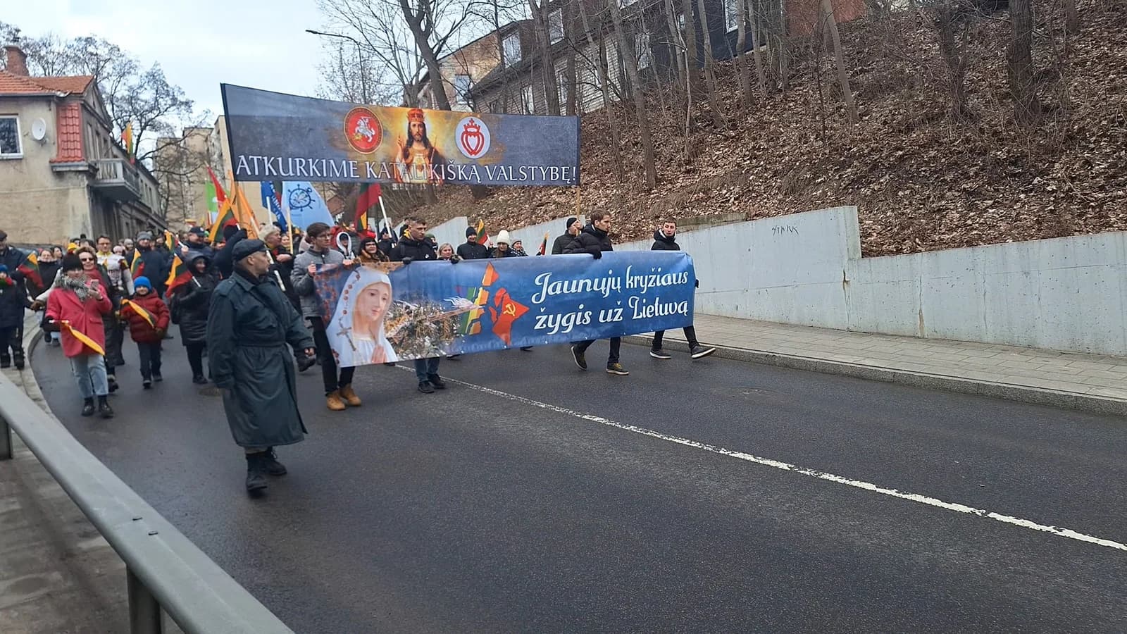 BE KATALIKIŠKOS VALSTYBĖS LIETUVAI IR EUROPAI – MIRTIS!